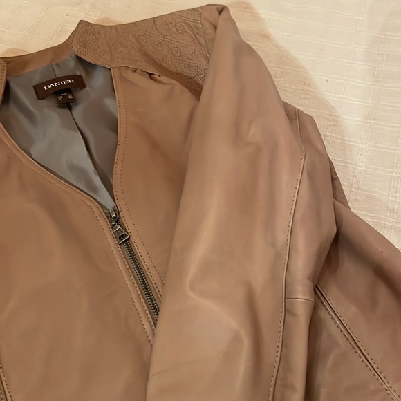 Tan Leather Jacket size small - Picture 4 of 8
